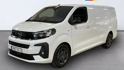 Vit Begagnad 2024 Opel Vivaro Elite Minibuss | 499 875 kr