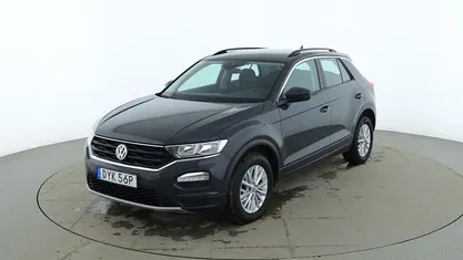 Grå Begagnad 2019 VW T-Roc Style SUV | 176 000 kr (Marknadspris)