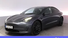 Grå Begagnad 2021 Tesla Model 3 Performance Sedan | 339 900 kr (Marknadspris)