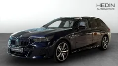 Svart (black) Begagnad 2025 BMW 530e M Sport Kombi | 739 000 kr (Marknadspris)