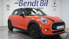 Orange Begagnad 2018 Mini Cooper Essential Halvkombi | 159 500 kr (Bra pris)
