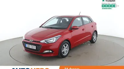 Röd Begagnad 2017 Hyundai i20 Halvkombi | 151 000 kr (Marknadspris)