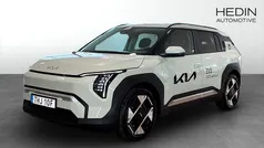 Grön (green) Ny 2025 Kia EV3 Plus SUV | 479 900 kr (Bra pris)