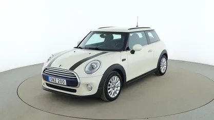 Vit Begagnad 2015 Mini Cooper D Halvkombi | 138 000 kr (Marknadspris)