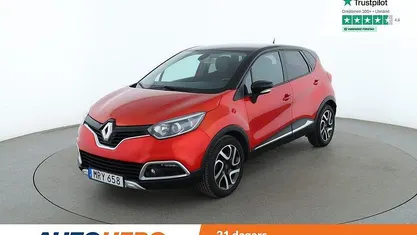 Flerfärgad Begagnad 2015 Renault Captur SUV | 101 000 kr (Marknadspris)