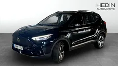 Svart (black) Begagnad 2022 MG ZS Luxury Sedan | 254 900 kr (Bra pris)