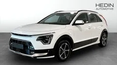 Vit (white) Ny 2025 Kia Niro SUV | 336 600 kr (Superpris)