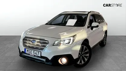 Vit Begagnad 2016 Subaru Outback Kombi | 124 900 kr (Marknadspris)