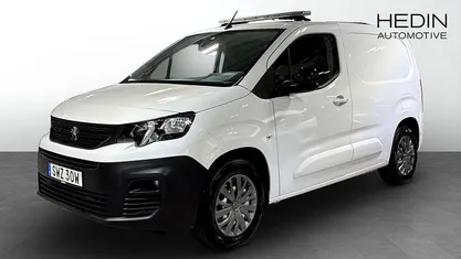 Begagnad Peugeot E-Partner 100 kW (136 HK) 2023 Minibuss