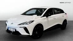 Vit (white) Begagnad 2023 MG MG4 EV Halvkombi | 259 900 kr (Marknadspris)