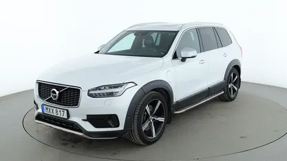 Vit Begagnad 2016 Volvo XC90 R-Design SUV | 424 000 kr (Marknadspris)