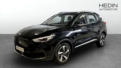 Svart (black) Begagnad 2022 MG ZS Luxury Sedan | 244 900 kr (Superpris)