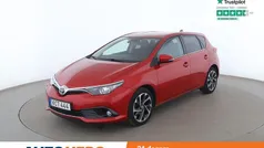 Mörkröd Begagnad 2015 Toyota Auris Active Halvkombi | 92 000 kr (Bra pris)