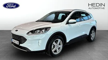Begagnad Ford Kuga Titanium 225 HK (165 kW) 2023 Vit SUV