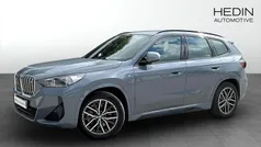 Mörkgrå (grey) Begagnad 2022 BMW iX1 M Sport SUV | 484 700 kr (Marknadspris)