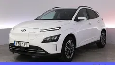 Vit Begagnad 2022 Hyundai Kona Essential SUV | 191 900 kr (Marknadspris)