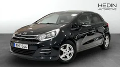 Svart Begagnad 2016 Kia Rio Halvkombi | 124 900 kr (Marknadspris)