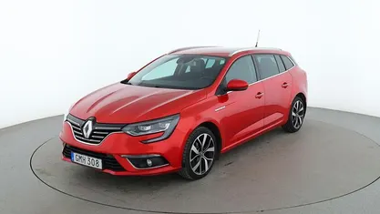 Röd Begagnad 2018 Renault Mégane GrandTour Bose Edition Kombi | 114 000 kr (Marknadspris)