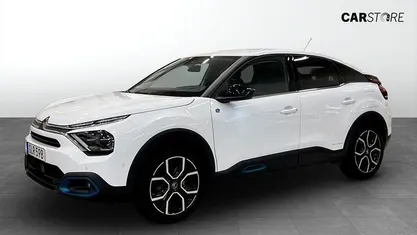 Begagnad Citroën e-C4 100 kW (136 HK) 2022 Vit Halvkombi