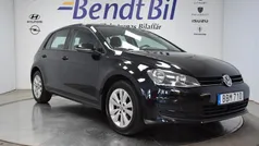 Svart Begagnad 2015 VW Golf VII Halvkombi | 119 500 kr (Marknadspris)