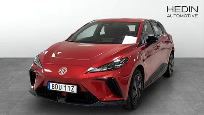 Röd Begagnad 2023 MG MG4 EV Halvkombi | 244 900 kr (Marknadspris)