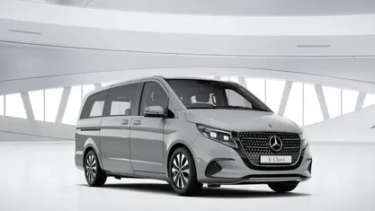 Begagnad Mercedes V220 Avantgarde 2024 Grå Minibuss
