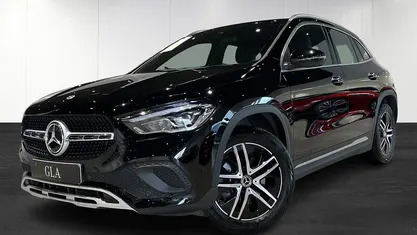 Begagnad Mercedes GLA250 218 HK (160 kW) 2023 SUV