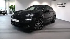 Svart (black) Begagnad 2024 Porsche Macan Turbo SUV | 1 275 000 kr (Bra pris)