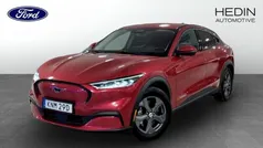 Röd (red) Begagnad 2021 Ford Mustang Mach-E Standard Range SUV | 324 900 kr (Superpris)