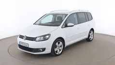 Vit Begagnad 2014 VW Touran Minibuss | 151 000 kr