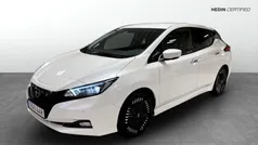 Vit (white) Begagnad 2023 Nissan Leaf N-Connecta Halvkombi | 209 900 kr (Marknadspris)