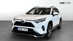 Vit (white) Begagnad 2022 Toyota RAV4 Hybrid Edition SUV | 399 900 kr (Marknadspris)