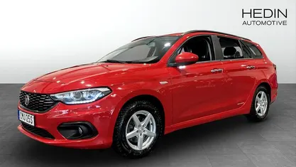 Begagnad Fiat Tipo Wagon 120 HK (88 kW) 2020 Röd Kombi