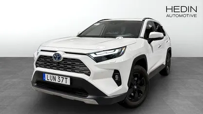 Vit Begagnad 2023 Toyota RAV4 Hybrid Executive SUV | 399 900 kr (Superpris)