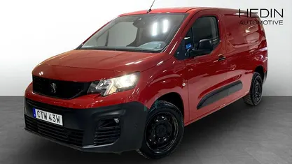 Begagnad Peugeot Partner 131 HK (96 kW) 2020 Röd Minibuss