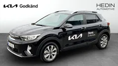 Svart (black) Ny 2025 Kia Stonic 4 SUV | 277 900 kr (Marknadspris)