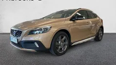Begagnad 2013 Volvo V40 Momentum Halvkombi | 129 800 kr (Marknadspris)
