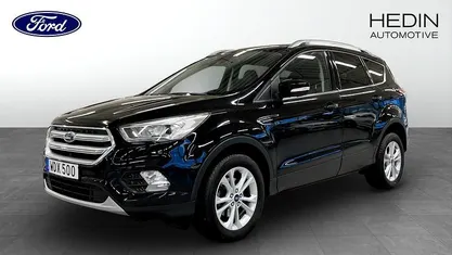 Svart Begagnad 2018 Ford Kuga SUV | 149 900 kr (Marknadspris)