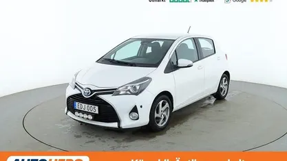 Vit Begagnad 2016 Toyota Yaris Hybrid Sedan | 127 000 kr (Marknadspris)