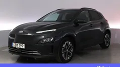 Grå Begagnad 2022 Hyundai Kona Essential SUV | 192 900 kr (Marknadspris)