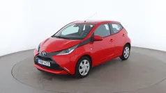 Röd Begagnad 2017 Toyota Aygo X-play Halvkombi | 127 000 kr (Marknadspris)