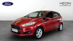 Röd (red) Begagnad 2016 Ford Fiesta Halvkombi | 94 900 kr (Marknadspris)