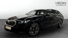 Svart (black) Begagnad 2025 BMW 530e Shadowline Kombi | 638 700 kr (Bra pris)