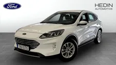 Vit (white) Begagnad 2022 Ford Kuga Titanium SUV | 259 000 kr (Marknadspris)