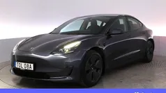 Grå Begagnad 2022 Tesla Model 3 Long Range AWD Sedan | 345 900 kr (Marknadspris)
