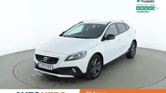 Vit Begagnad 2015 Volvo V40 CC Momentum Kombi | 136 000 kr (Marknadspris)