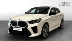 Vit (white) Begagnad 2025 BMW X2 M Sport SUV | 629 700 kr (Marknadspris)