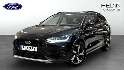 Svart Begagnad 2023 Ford Focus Active Kombi | 219 900 kr (Marknadspris)