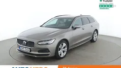 Grå Begagnad 2022 Volvo V90 Momentum Kombi | 363 000 kr (Marknadspris)
