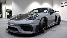 Grå Begagnad 2023 Porsche 718 Cayman GT4 Sportkupé | 1 795 000 kr (Superpris)